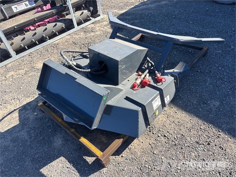 GIYI GY-MDM50 33 in Mini Disc Skid Steer Mulcher ( Forstmulcher