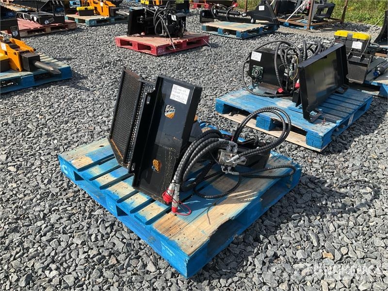  GIYI GY-MRG69 47 in Mini 360° Rotating Skid Steer  Grapples