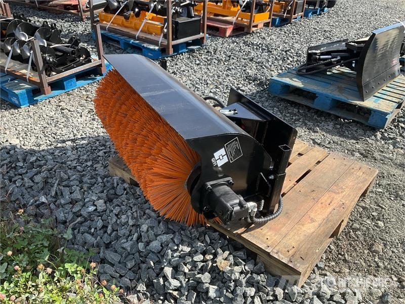 GIYI GY-QSJ 39 in Mini Skid Steer Broom (Unused) Süpürgeler
