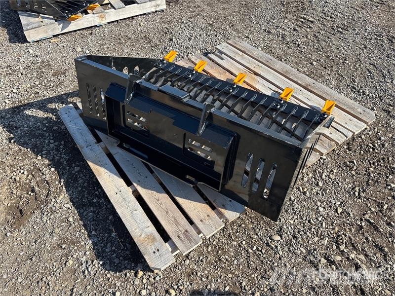  GIYI GY-RB44 Rock Mini Skid Steer Bucket (Unused) バケット