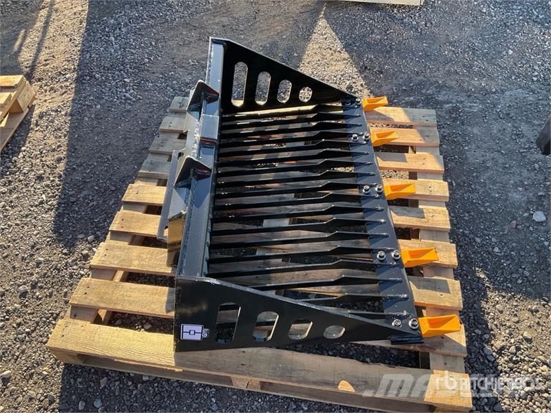  GIYI GY-RB44 Rock Mini Skid Steer Bucket (Unused) バケット