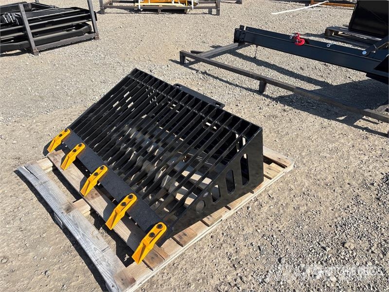 GIYI GY-RB44 Rock Mini Skid Steer Bucket (Unused) Godet