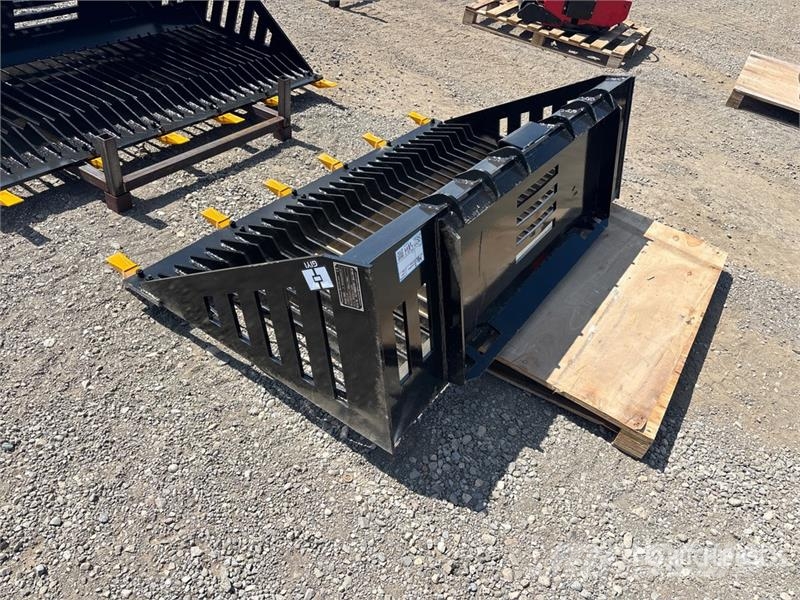 GIYI GY-RB66 66 in Rock Skid Steer Bucket (Unused) Godet