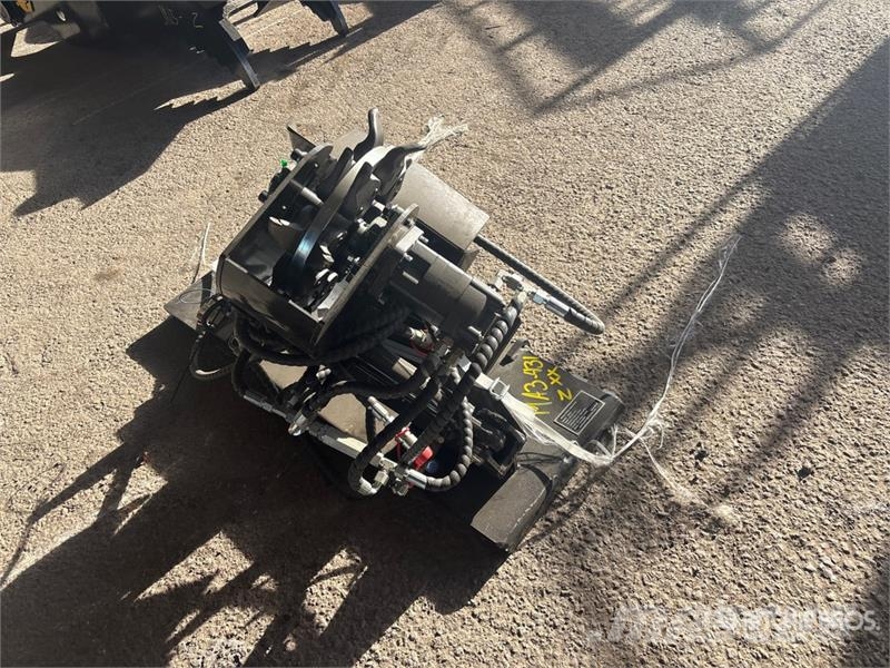  GIYI GY-SG45 Skid Steer Stump Grinder (Unused) الكاسحات وقلابات التربة ذات المحركات