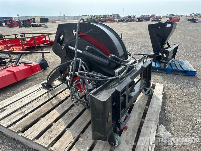  GIYI GY-SRS70 16 in Skid Steer Sliding Rock Saw (U Drugi deli