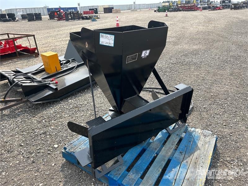  GIYI GY-SS52 7 in Skid Steer Salt Spreader (Unused Drugi deli