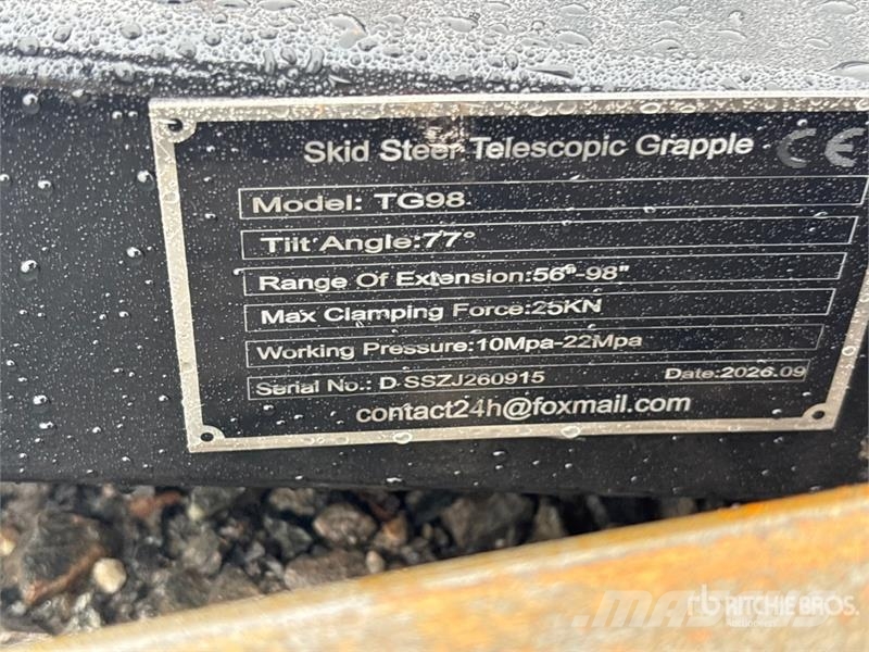 GIYI GY-TG98 98 in Telescopic Skid Steer Grapple ( Gripere