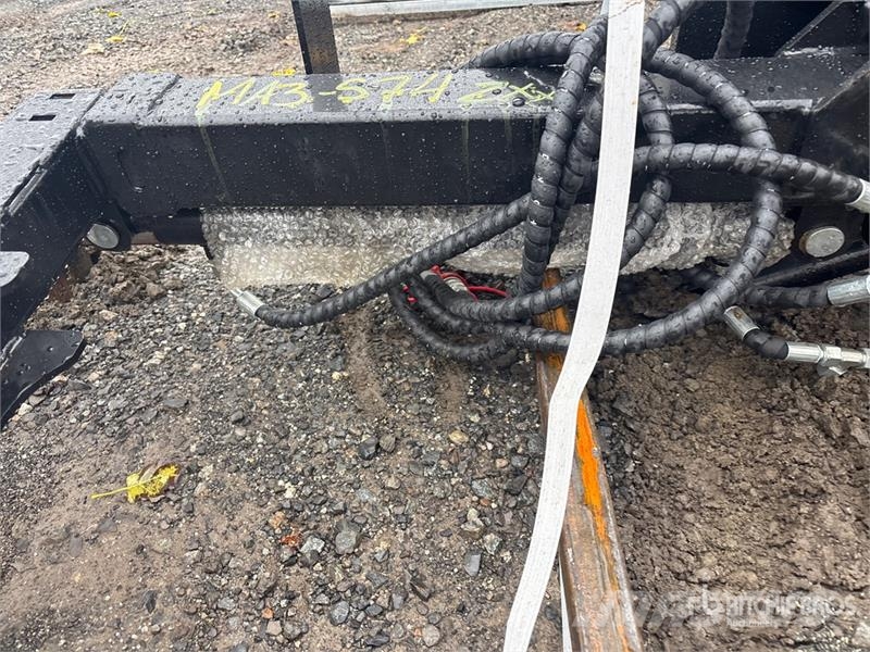 GIYI GY-TG98 98 in Telescopic Skid Steer Grapple ( Gripere