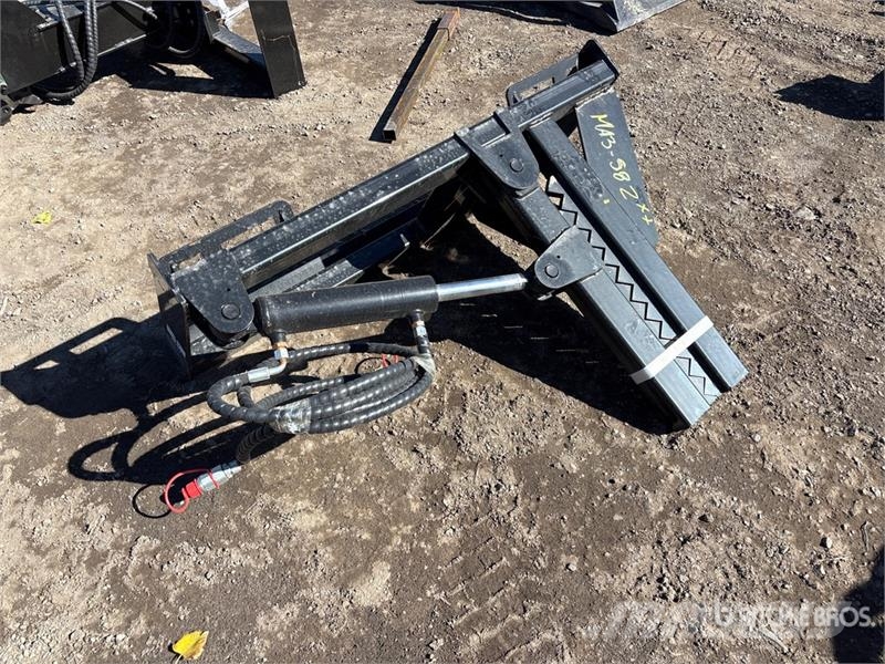  GIYI GY-TP45 25 in Skid Steer Post Puller (Unused) Outros componentes
