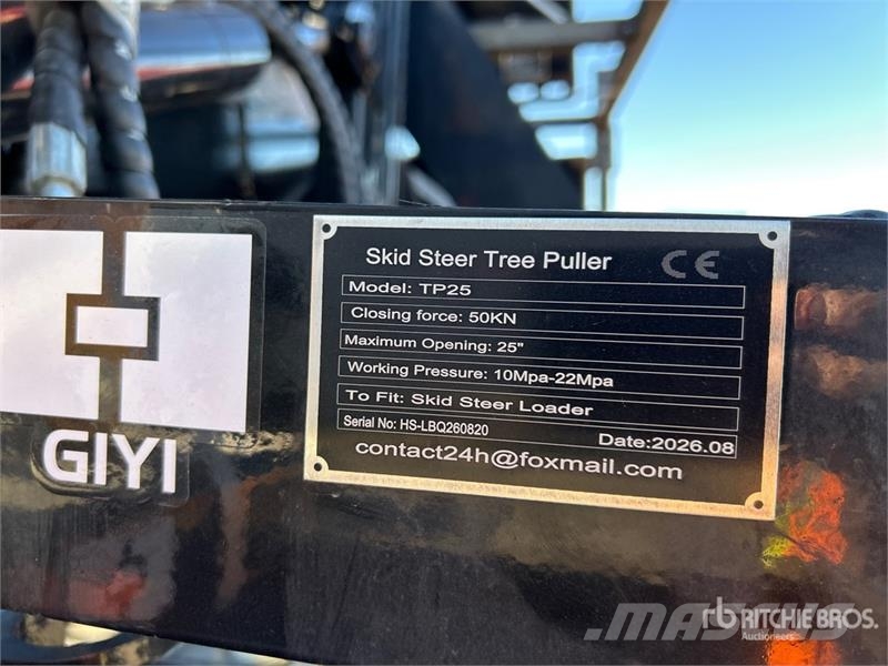  GIYI GY-TP45 25 in Skid Steer Post Puller (Unused) Otros componentes
