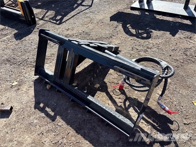  GIYI GY-TP45 25 in Skid Steer Post Puller (Unused) Outros componentes