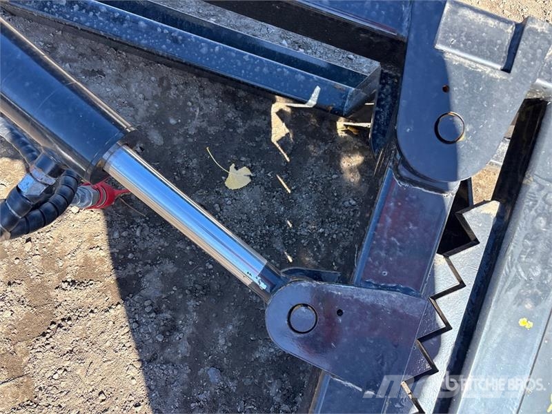  GIYI GY-TP45 25 in Skid Steer Post Puller (Unused) Outros componentes