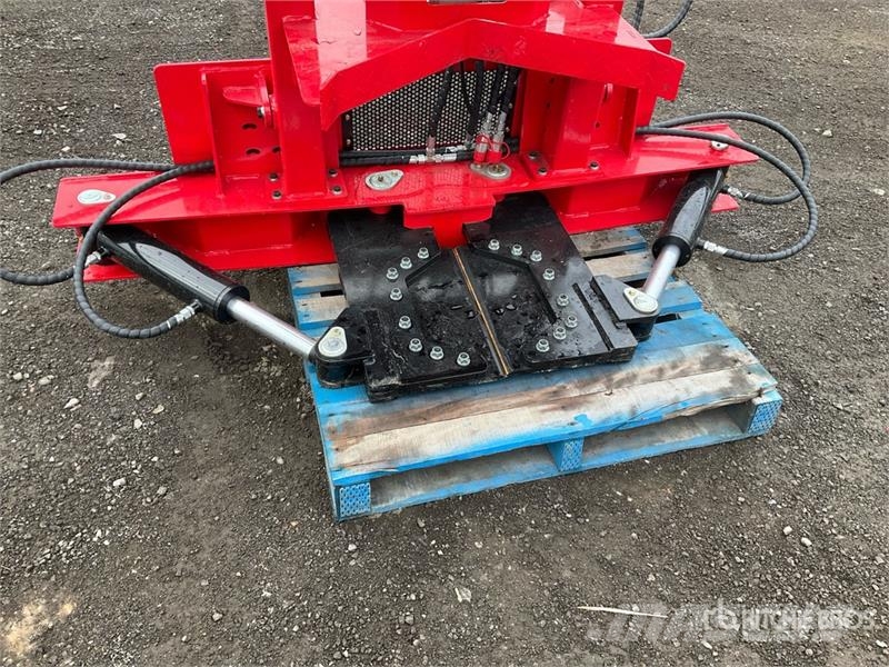 GIYI GY-TS29 29 in Skid Steer Tree Shear (Unused) مقصات هيدروليكية