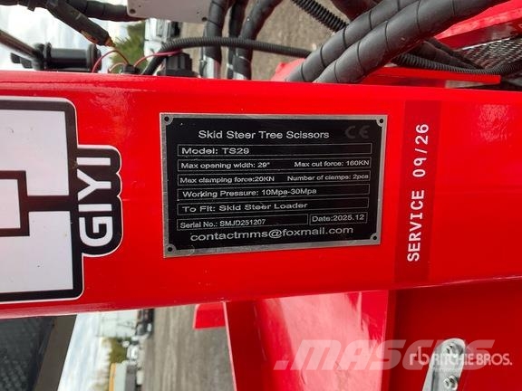 GIYI GY-TS29 29 in Skid Steer Tree Shear (Unused) مقصات هيدروليكية