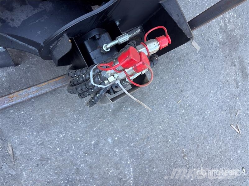  GIYI GY-X39 39 in Mini Skid Steer Trencher (Unused ماكينات حفر خنادق