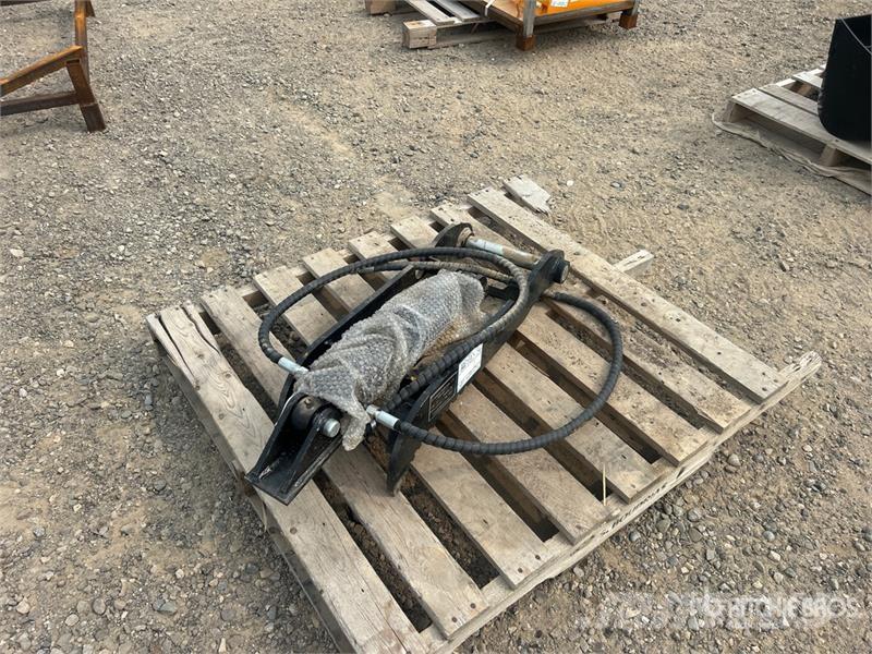 GIYI GY-XJ3T 11 in Hydraulic Excavator Thumb (Unus Godet