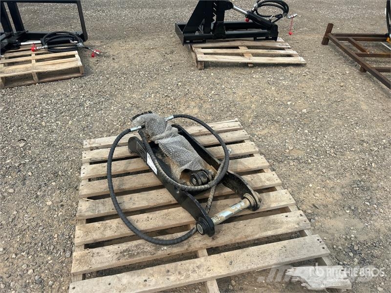 GIYI GY-XJ3T 11 in Hydraulic Excavator Thumb (Unus Godet