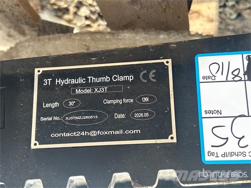 GIYI GY-XJ3T 11 in Hydraulic Excavator Thumb (Unus Godet