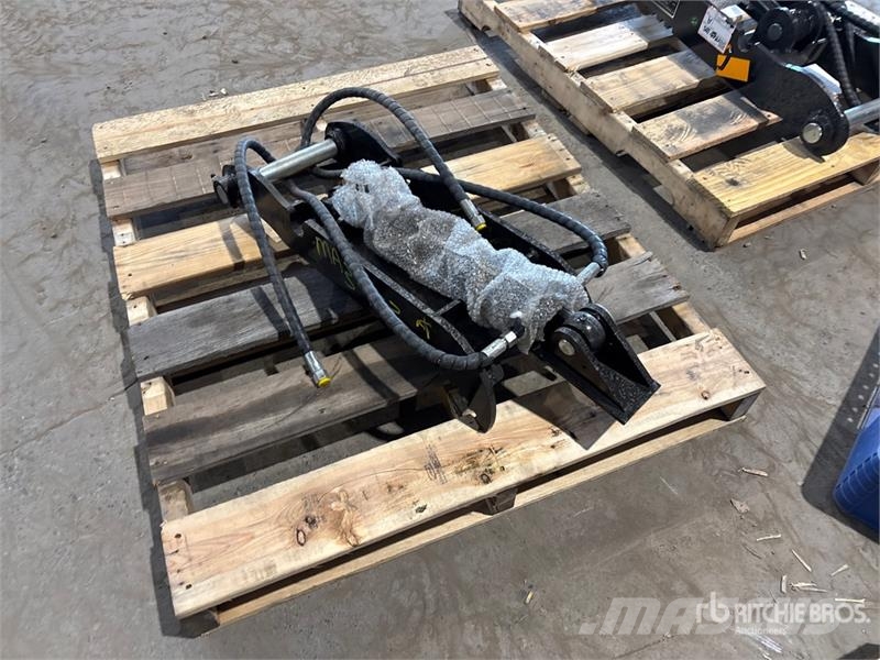 GIYI GY-XJ3T Hydraulic Excavator Thumb - Fits 3 to Kanalak