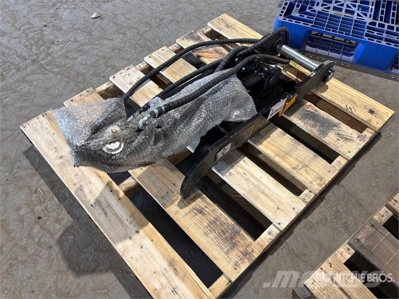 GIYI GY-XJ5T Hydraulic Excavator Thumb - Fits 5 to Kanalak