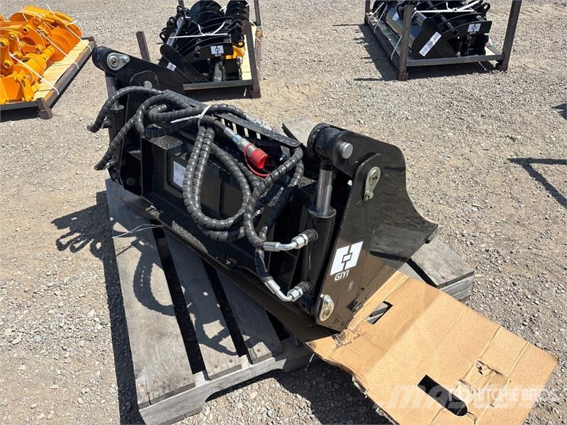 GIYI GY-XKH39 39 in Multi-Purpose Mini Skid Steer Godet