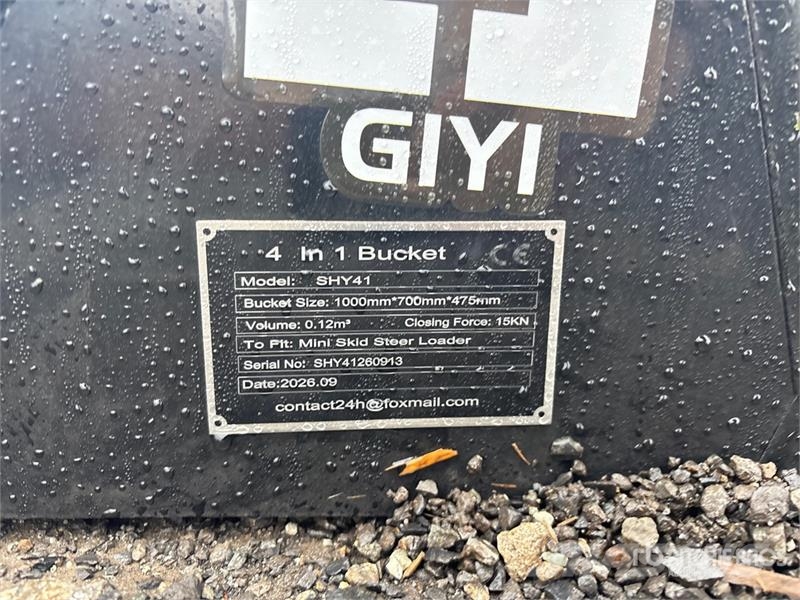 GIYI GY-XKH39 39 in Multi-Purpose Mini Skid Steer バケット