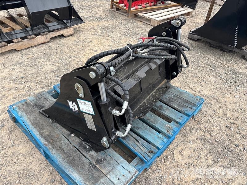 GIYI GY-XKH39 39 in Multi-Purpose Mini Skid Steer 挖斗