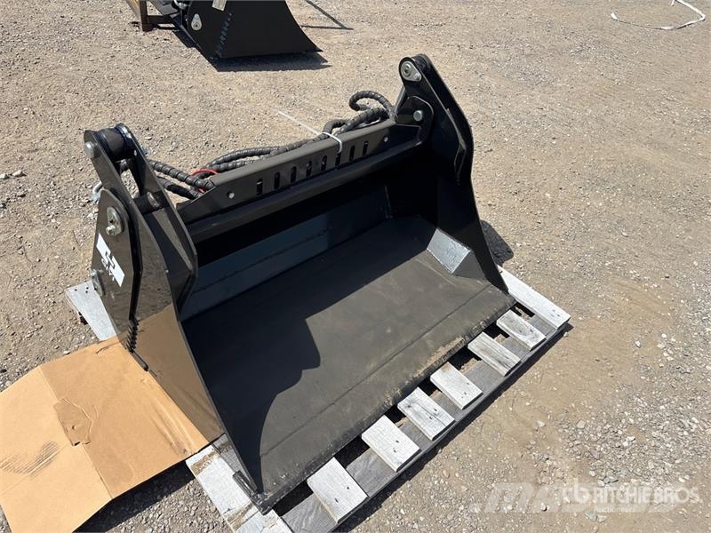 GIYI GY-XKH39 39 in Multi-Purpose Mini Skid Steer Godet