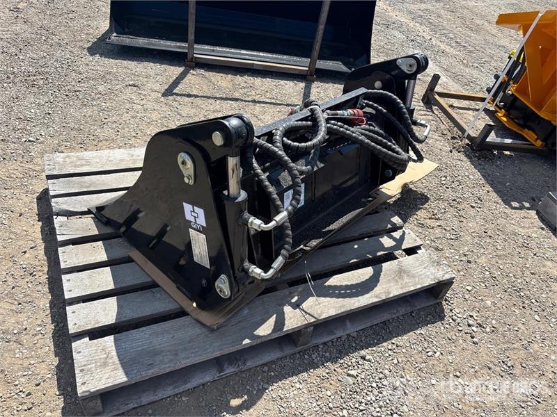 GIYI GY-XKH39 39 in Multi-Purpose Mini Skid Steer Godet