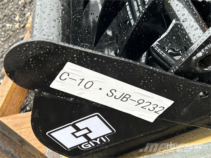  GIYI Mini Excavator Attachments مكونات أخرى