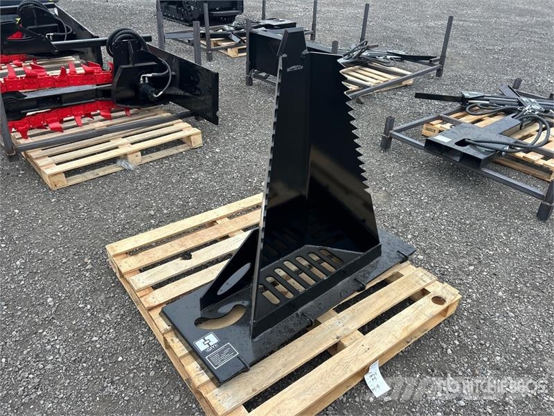  GIYI SBW58 58 in Skid Steer Stump Bucket (Unused) Schaufeln