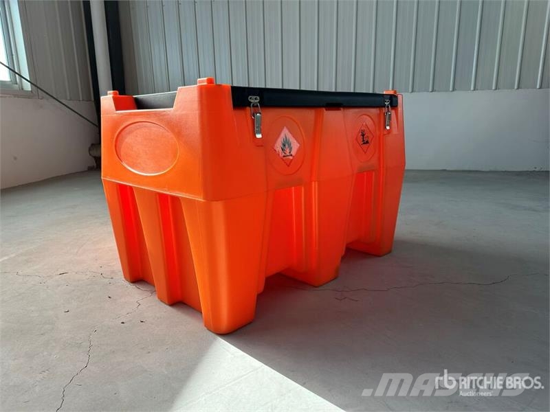 GLDP480 116 gal Portable Poly Fuel Tank (Unused) Баки для топлива и присадок
