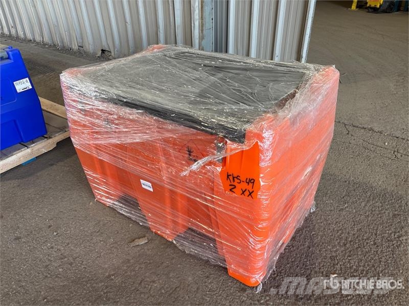 GLDP480 116 gal Portable Poly Fuel Tank (Unused) Fuel and additive tanks