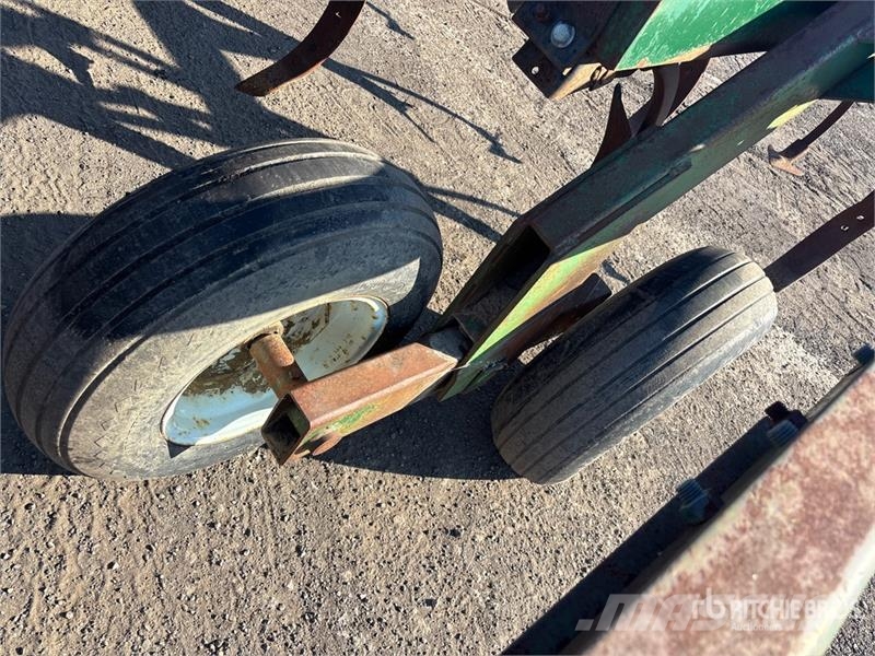 Glencoe SS7400 12 ft Chisel Plow Beitelploeg