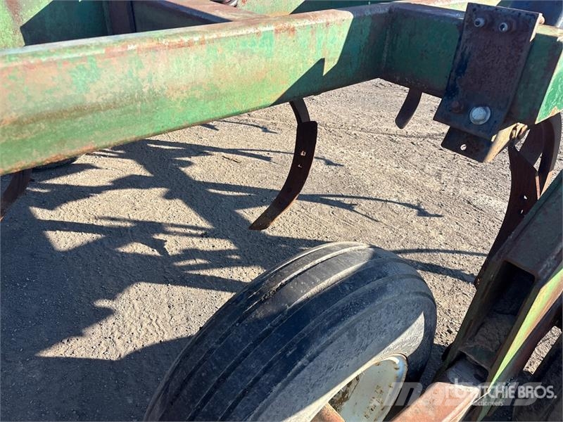 Glencoe SS7400 12 ft Chisel Plow Beitelploeg