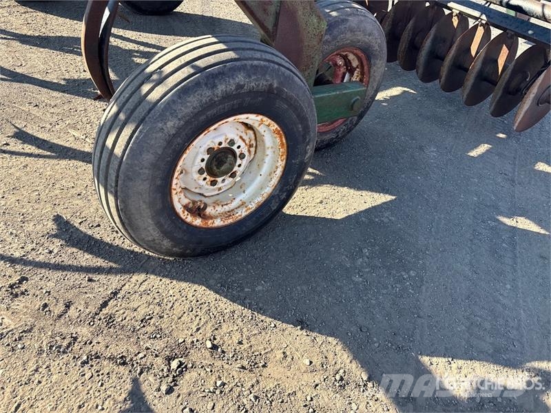 Glencoe SS7400 12 ft Chisel Plow Beitelploeg