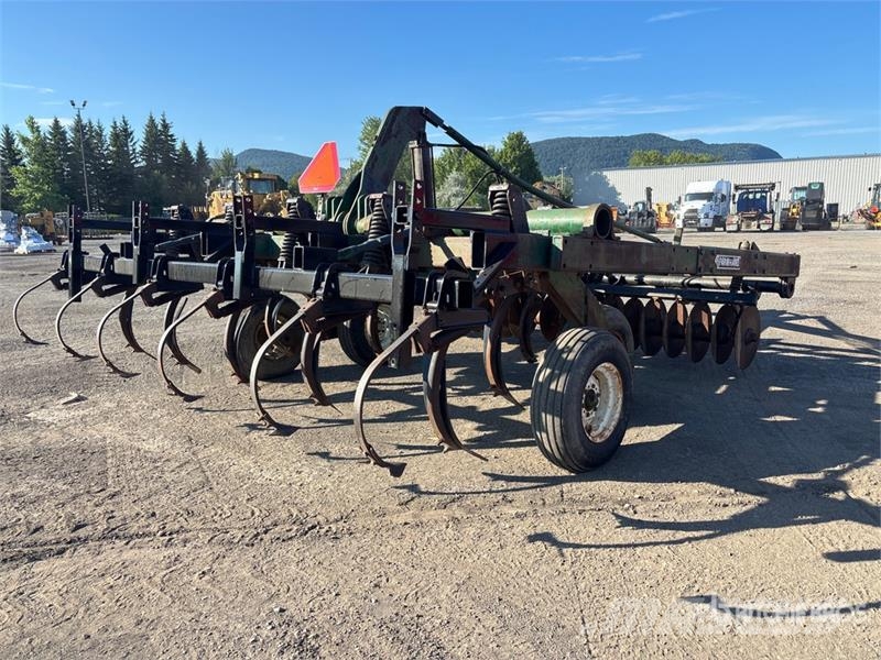 Glencoe SS7400 12 ft Chisel Plow Beitelploeg