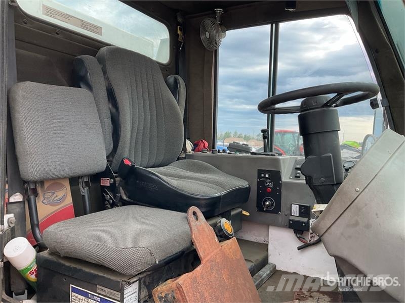  Global M-4 Sweeper Truck (Inoperable) 街路清掃車