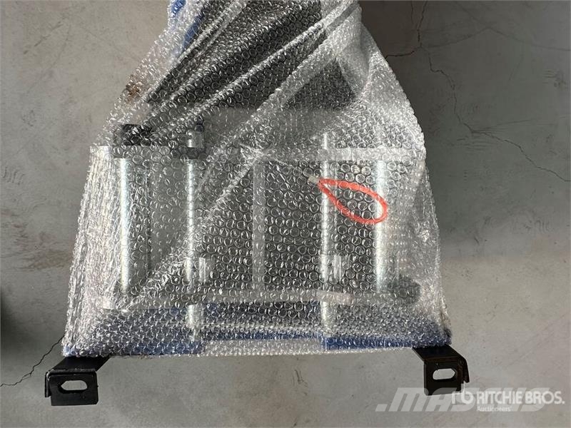 GLTP4500 2 Post 10000 lb Vehicle Lift (Unused) Other
