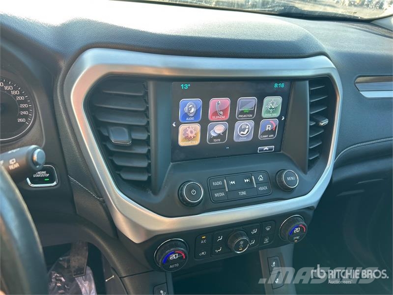 GMC Acadia SLE SUV Carros