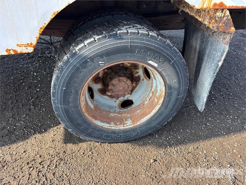 GMC C5500 Camion nacelle