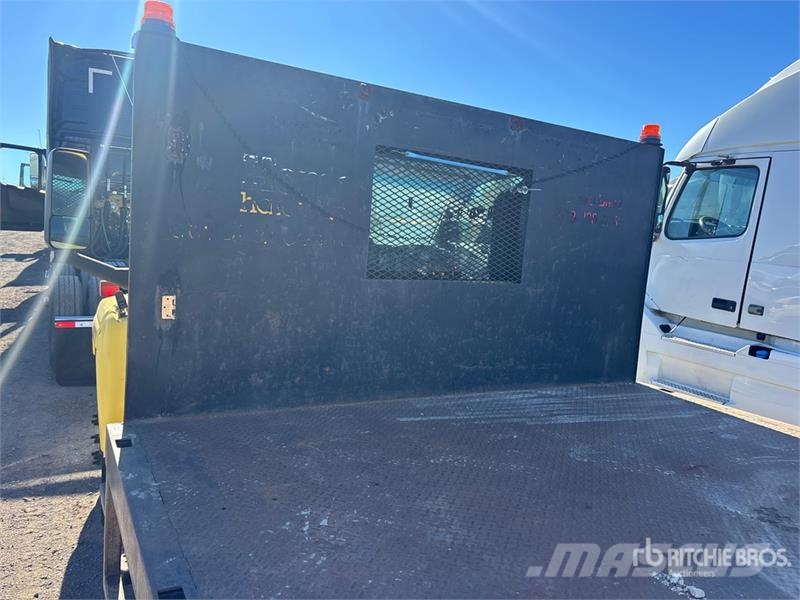 GMC C5500 Camion con sponde ribaltabili