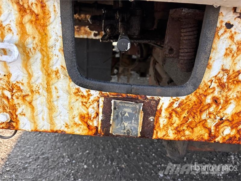 GMC C5500 Camion nacelle