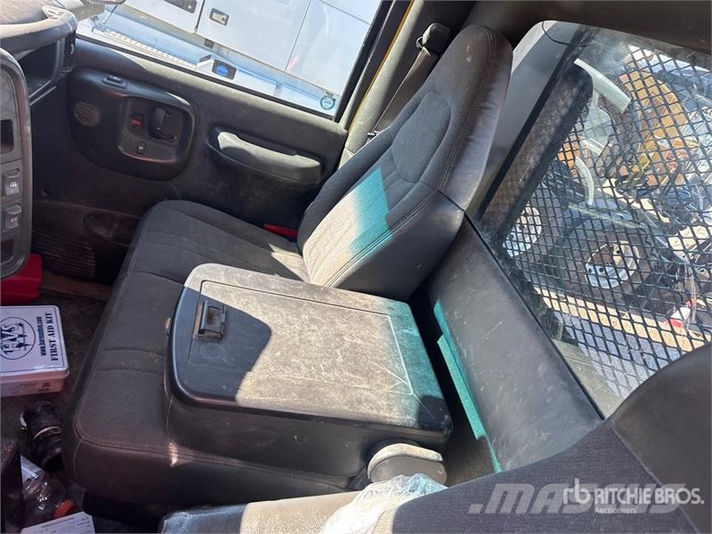 GMC C5500 Camion con sponde ribaltabili