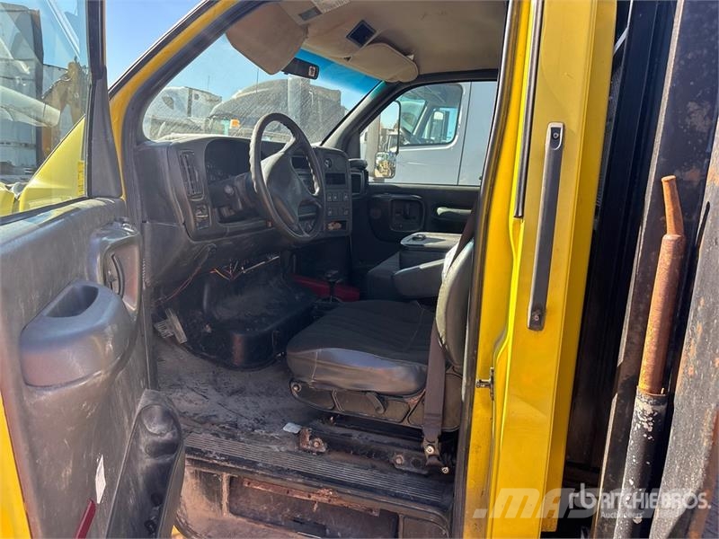 GMC C5500 Camion con sponde ribaltabili