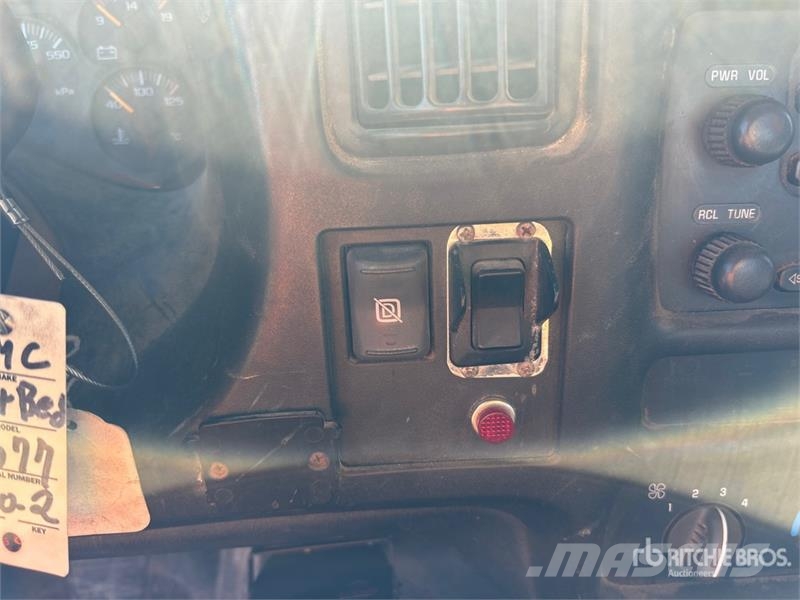 GMC C5500 Camion con sponde ribaltabili
