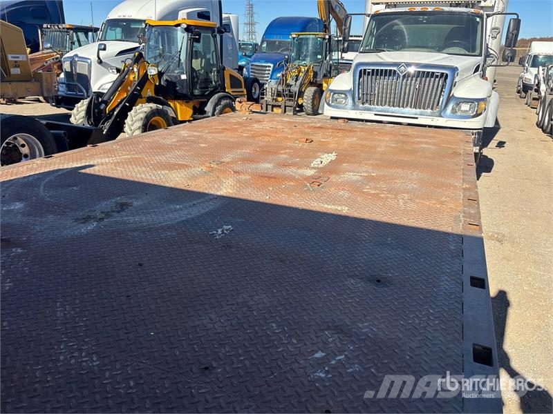 GMC C5500 Camion con sponde ribaltabili