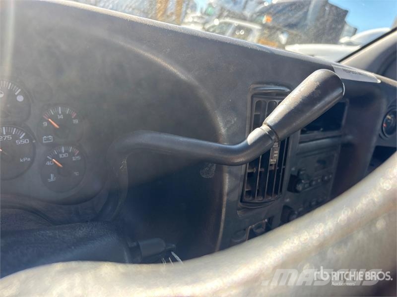 GMC C5500 Camion con sponde ribaltabili