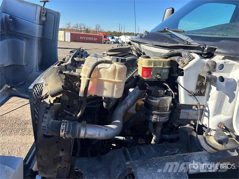 GMC C6500 皮卡车