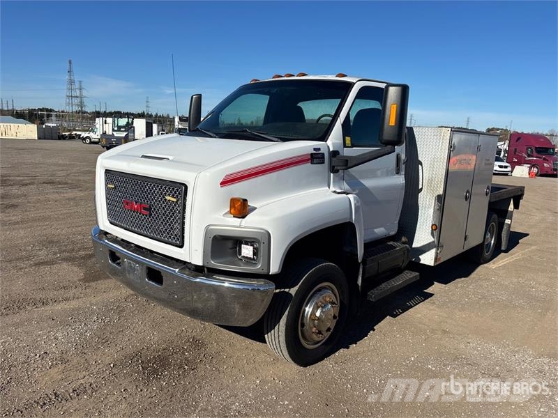 GMC C6500 皮卡车